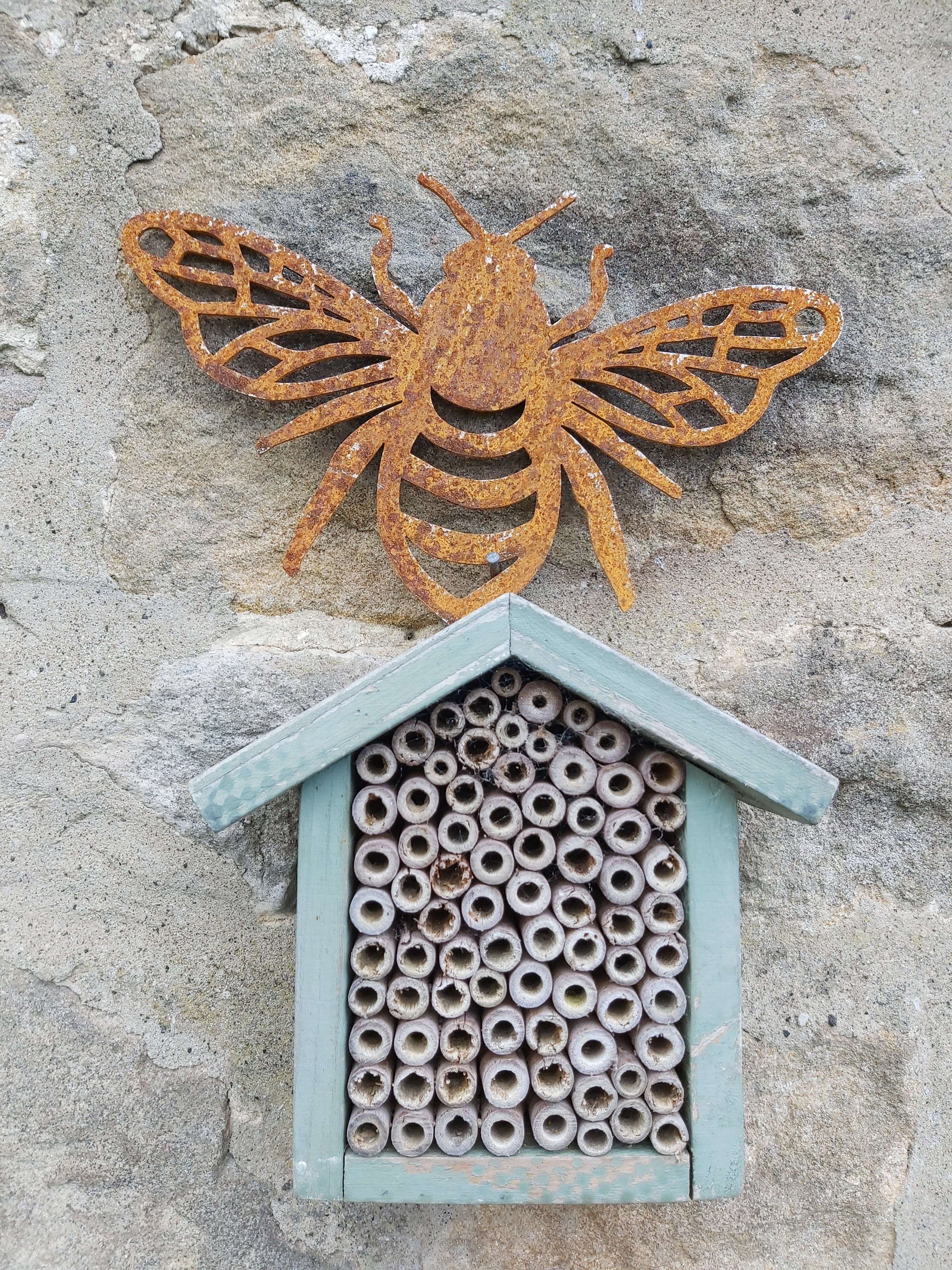 Bee garden decoration / metal bee wall art / rusted steel garden gift