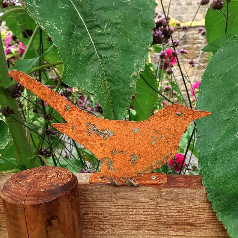 Metal Blackbird garden decoration / outdoor steel bird silhouette / rusted metal garden gift