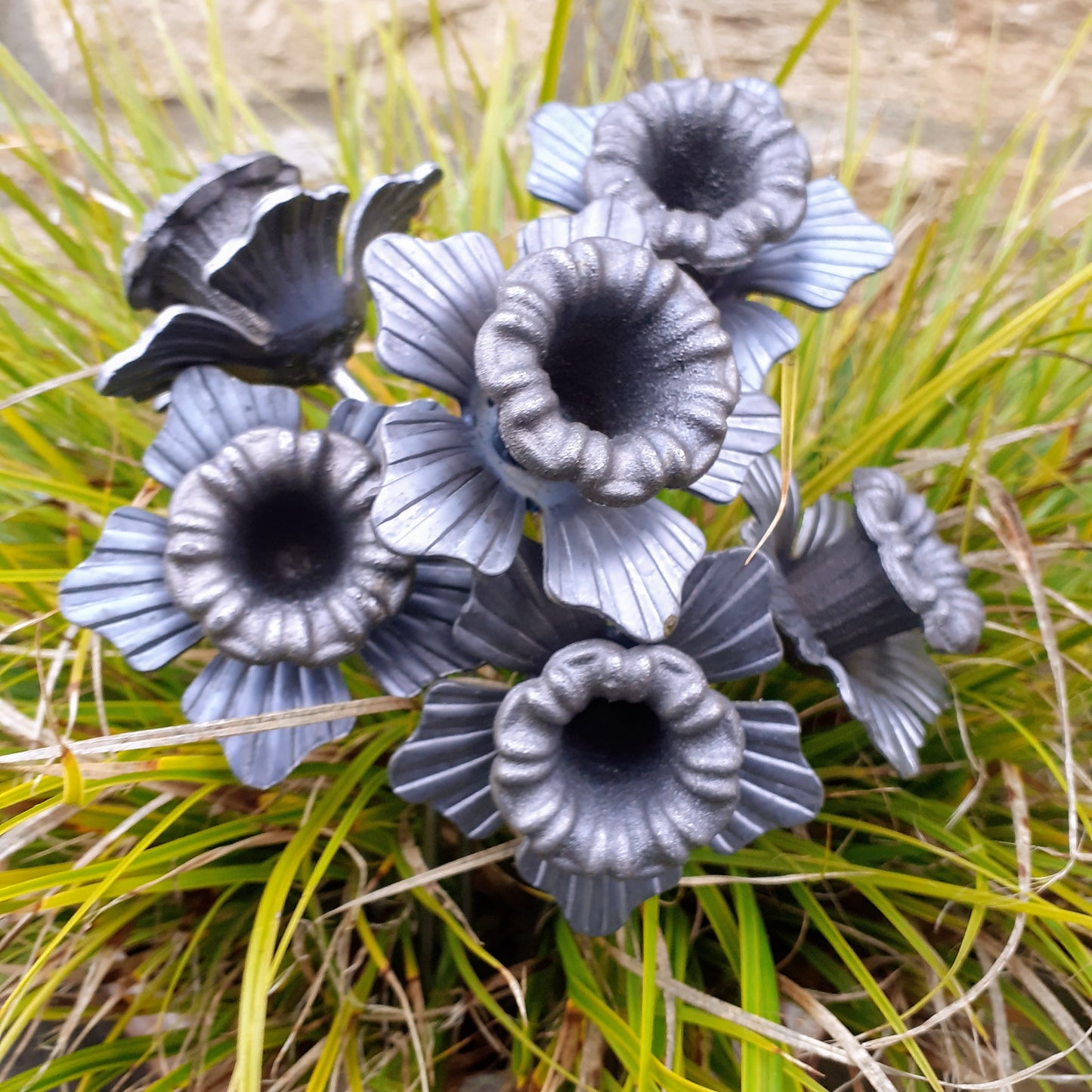 Metal daffodil sculpture outdoor art decorations perfect gift for garden and patio